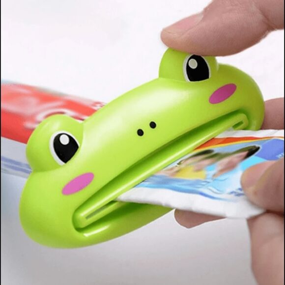 🔥$1 Bundled Cute Frog Toothpaste Squeezer - Picture 1 of 3